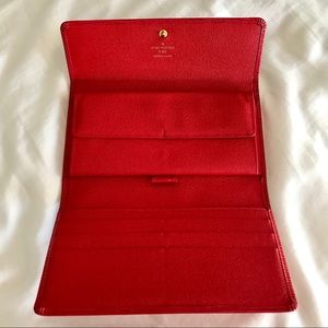 💯% Authentic Louis Vuitton Epi Leather Wallet